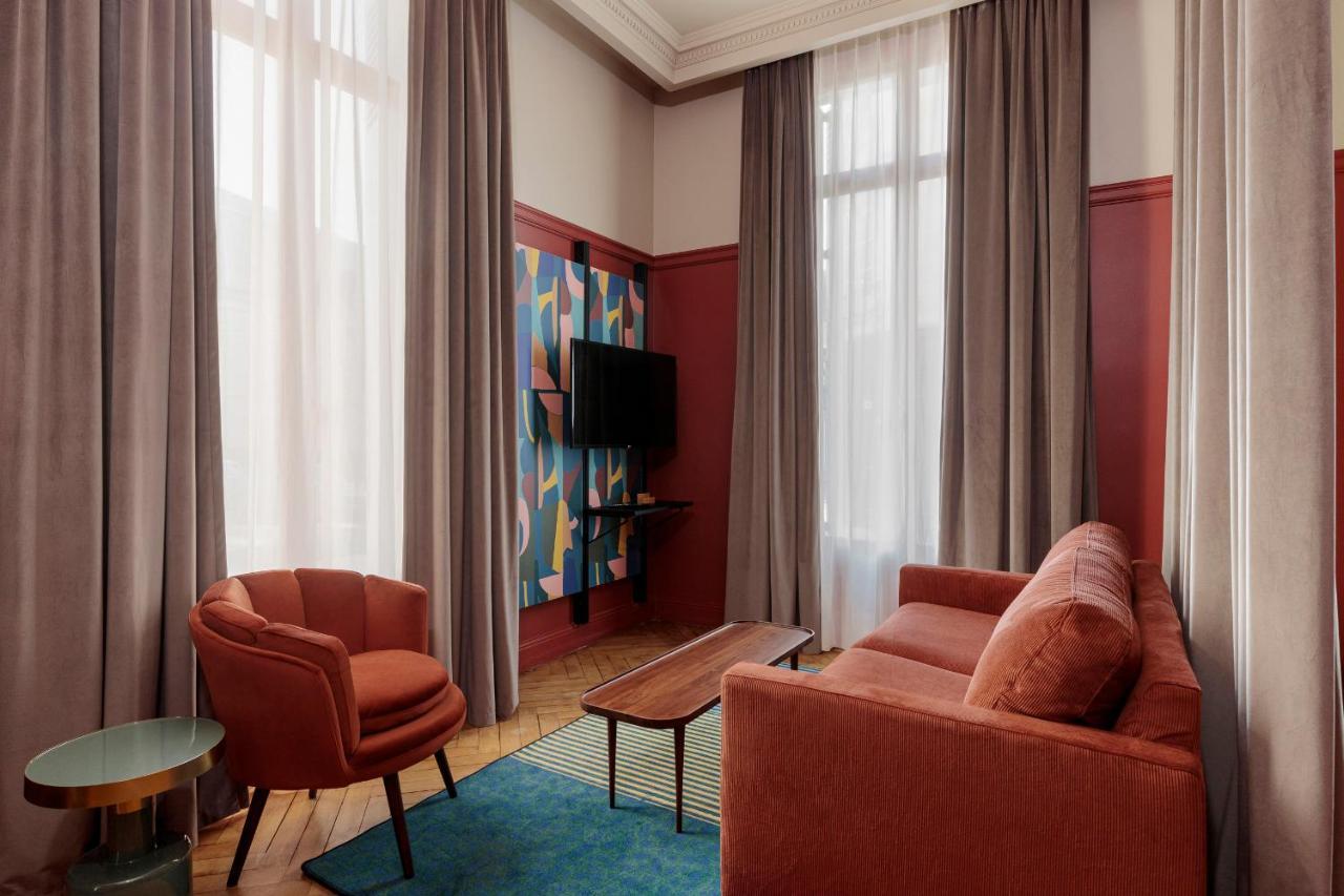 Hotel Corneille - Entree Autonome, Reception En Ligne - Encore Mieux Tours Zewnętrze zdjęcie