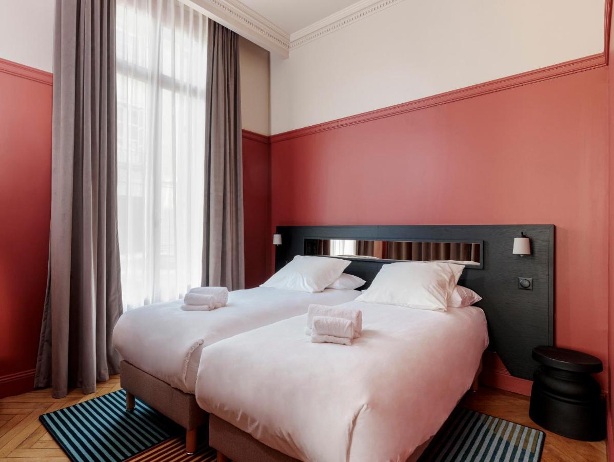 Hotel Corneille - Entree Autonome, Reception En Ligne - Encore Mieux Tours Zewnętrze zdjęcie