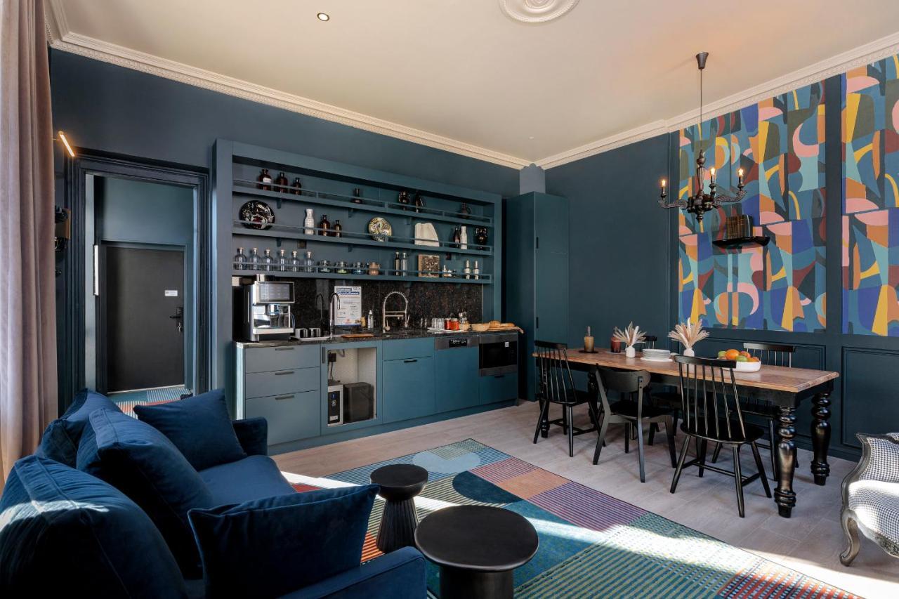 Hotel Corneille - Entree Autonome, Reception En Ligne - Encore Mieux Tours Zewnętrze zdjęcie